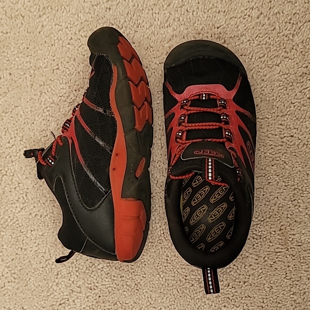Keen Chandler Sneaker Kids Size 2